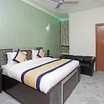 Oyo 11924 Jp Residency